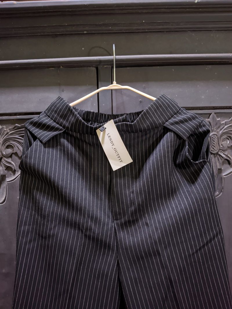 celana salur hitam, foto 2