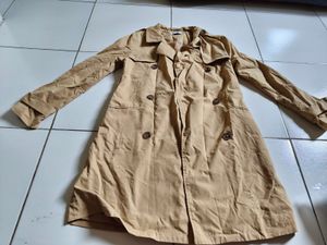 Trench coat wanita