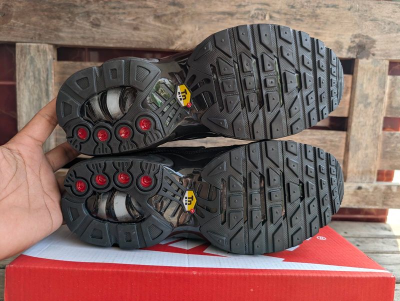 NIKE AIR MAX TN PLUS FULL BLACK, foto 5