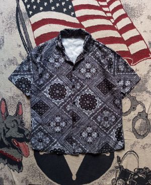 kemeja Paisley