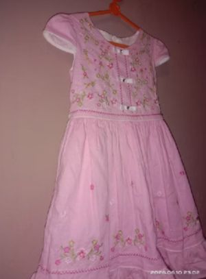 Dress bunga pink