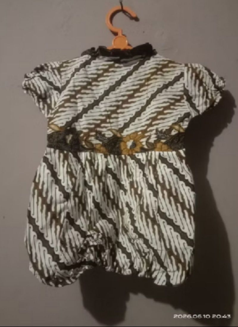 Dress batik cokelat model balon, foto 2