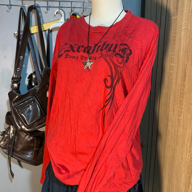 red longsleeve, foto 2