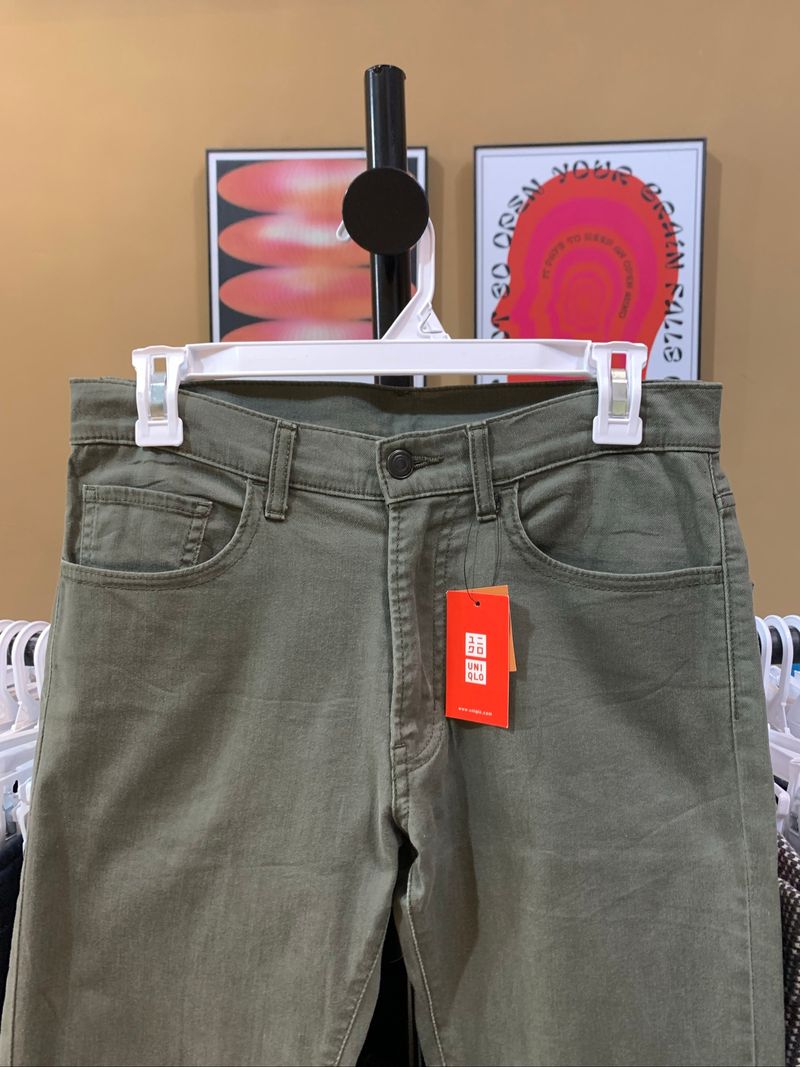 Celana Chinos Uniqlo, foto 2