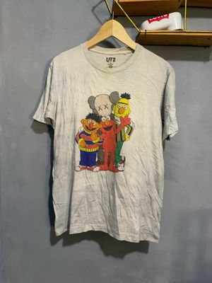 T-Shirt Uniqlo KAWS