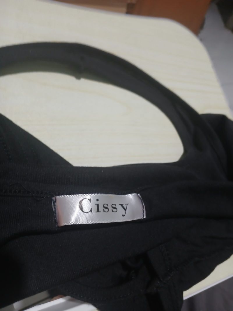 Cissy Halter Crop Top Black | Y2K Open Shoulder Stretch, foto 4