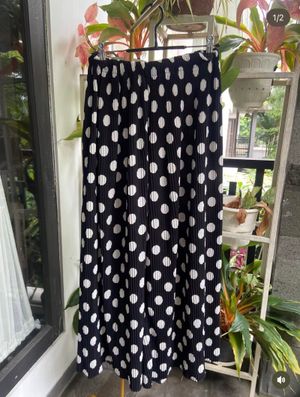 Celana polkadot