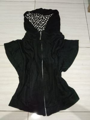 Hoodie/Jaket Lengan Pendek