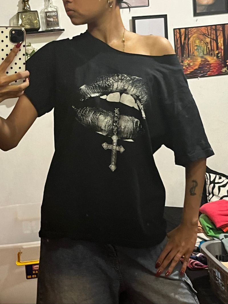 tshirt off shoulder, foto 2