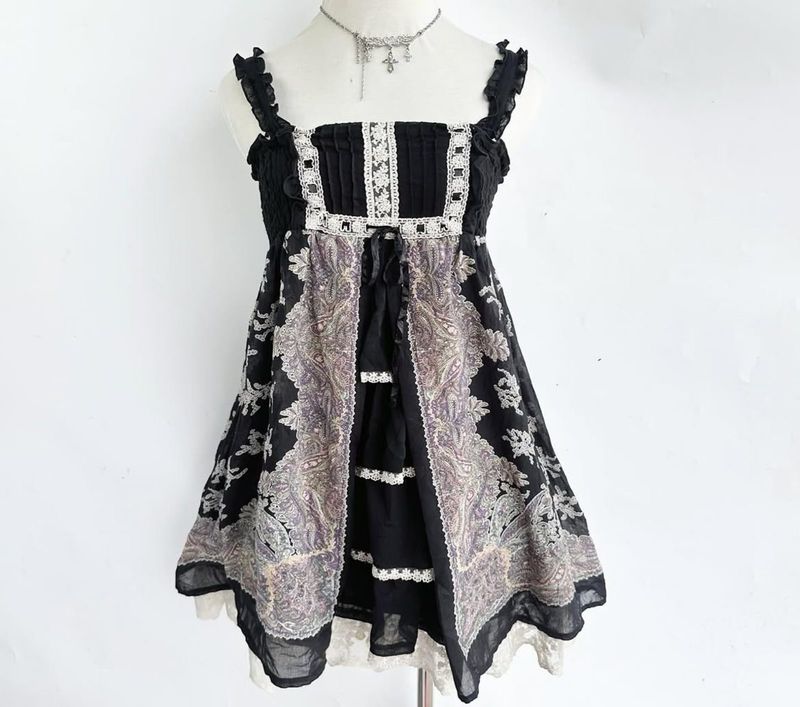 Axes femme fatal frame rare dark coquette outfit y2k - Preloved