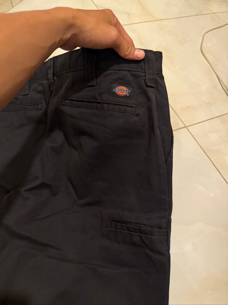 Dickies Panjang Hitam, foto 3