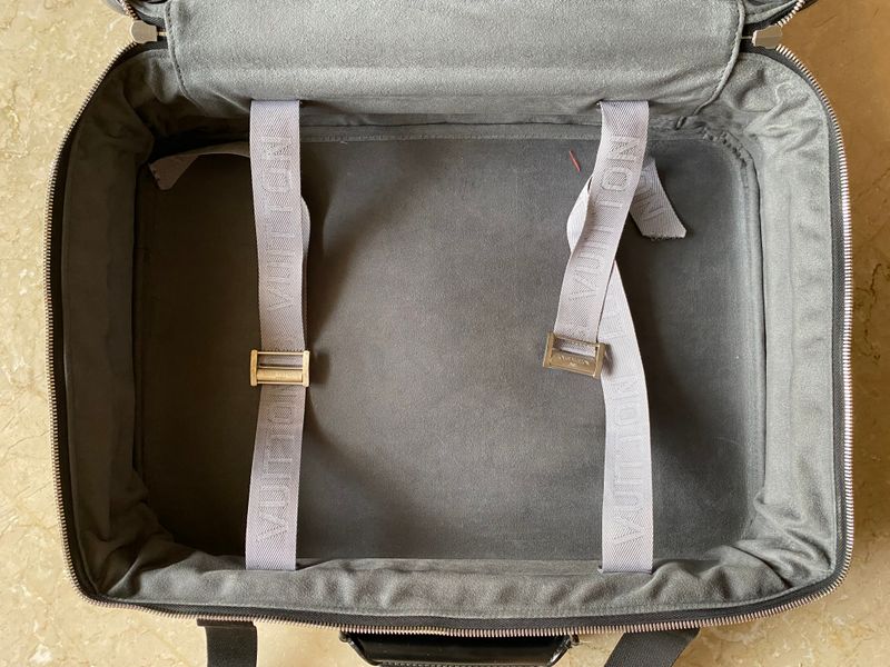 Louis Vuitton Minimalist Bag Pria black, foto 8