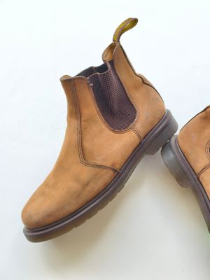 Dr martens chelsea boots