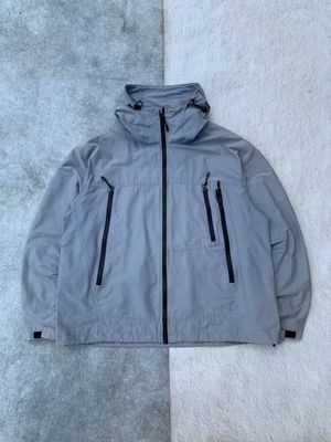 WINDBREAKER OUTDOOR ESPIONAGE