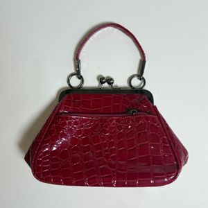 Vintage Red Scarlett Croco Leather KissLock Clamshell Bag