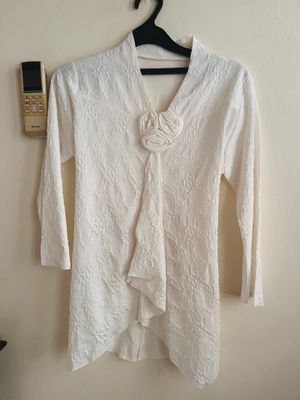 Blouse Mawar Putih
