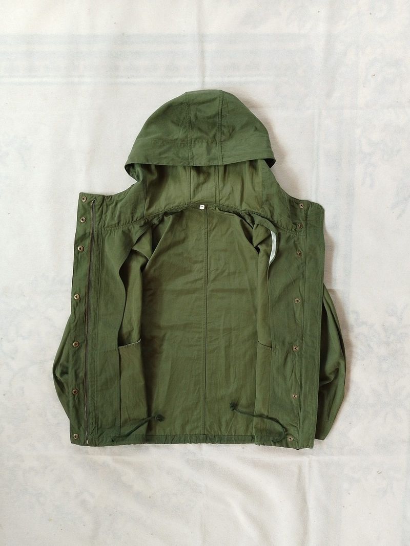 Jaket Cewek Boxy Gemoy Basic Army Green Second, foto 2