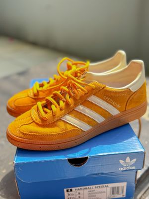 Sepatu adidas spezial