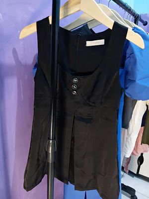 Atasan wanita