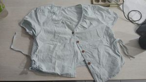 Kemeja light blue crop