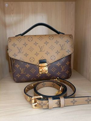 LV METIS slink/solder bag