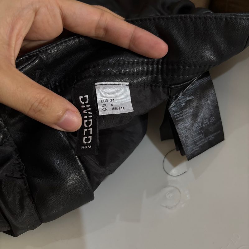 Rok bahan kulit merk H&M, foto 3