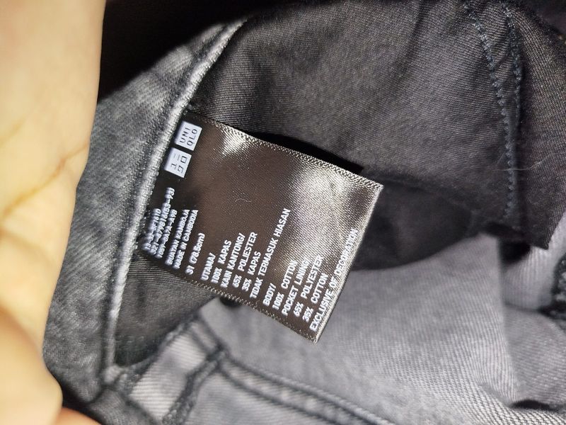 UNIQLO's grey Straight Jeans, foto 3