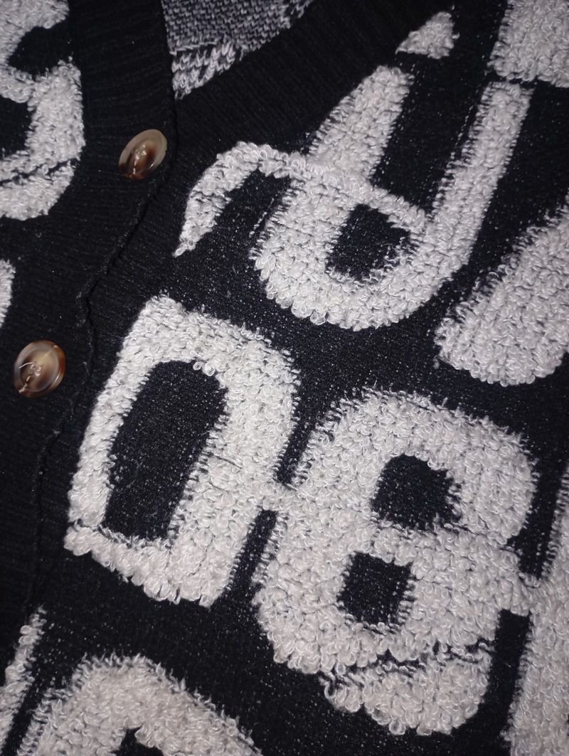 Cardigan Alphabet, foto 3