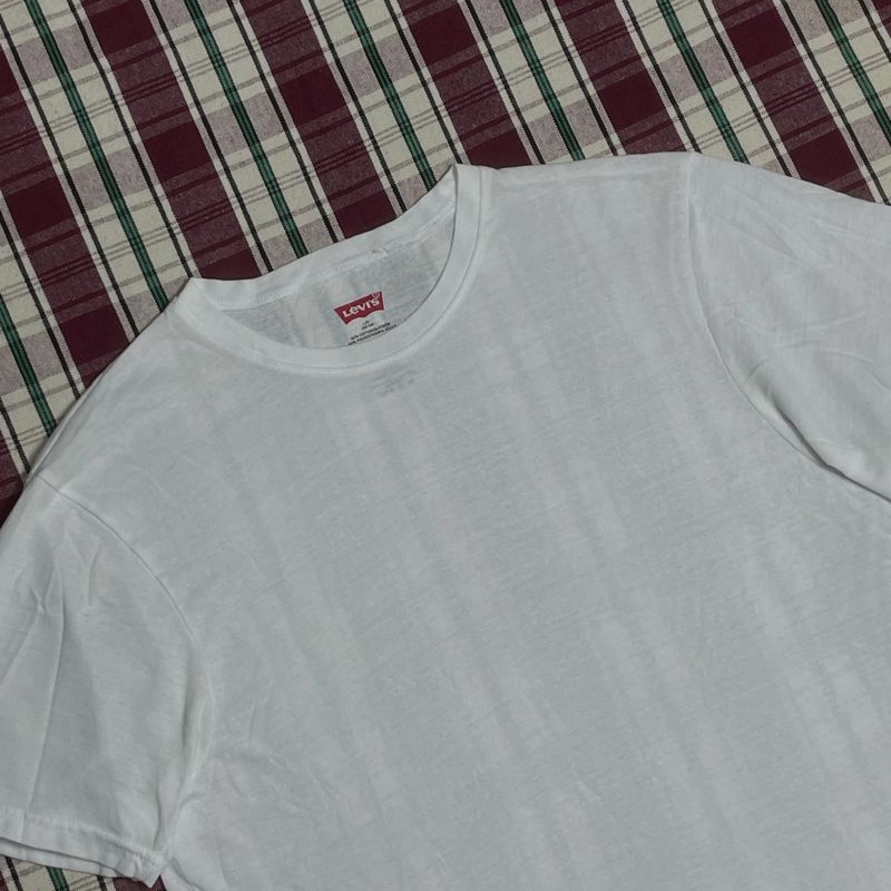 T-Shirt / Baju Kaus Basic LEVI'S original size L warna putih, foto 2