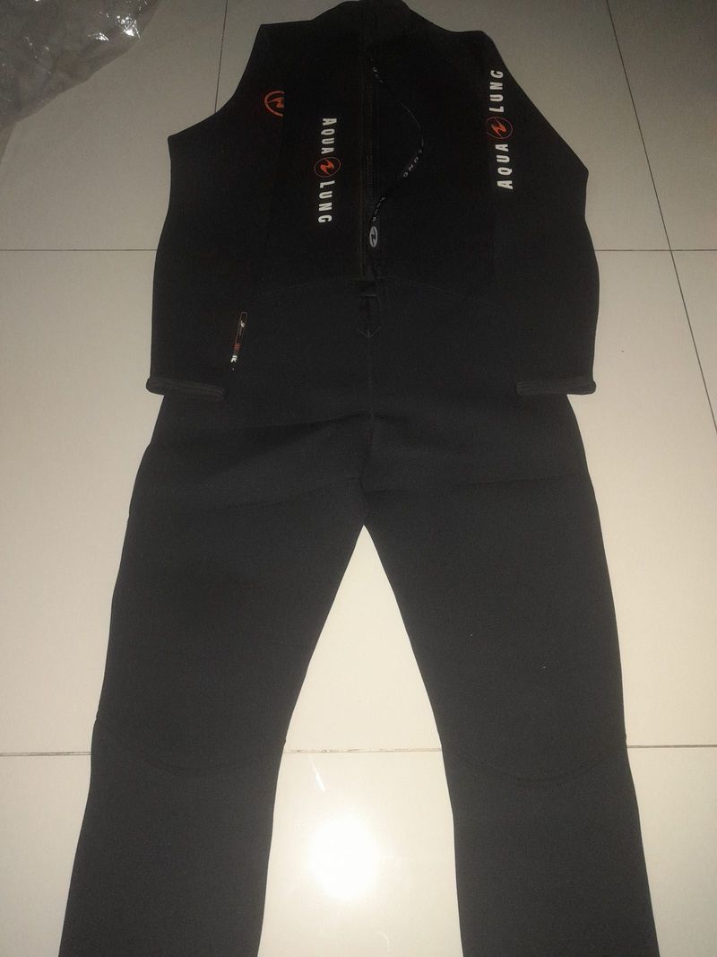 Baju selam brand aqua lung, foto 2