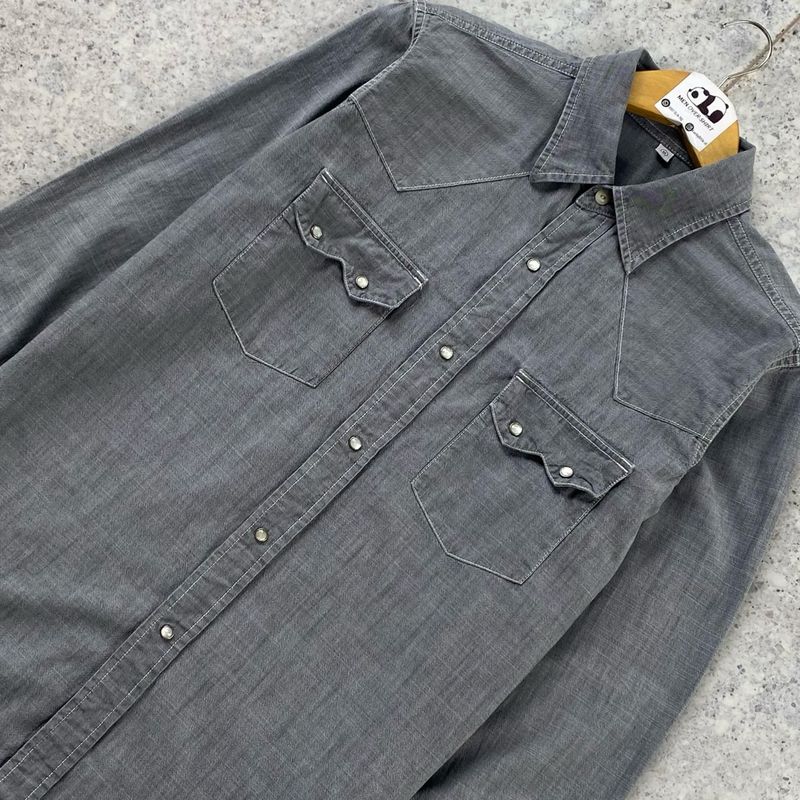 Kemeja Denim Uniqlo, foto 2