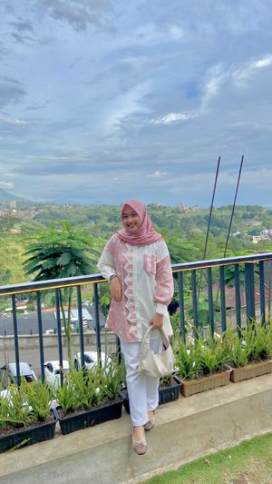 Tunik Pink Putih