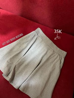 Grey Skirt / Rok Abu
