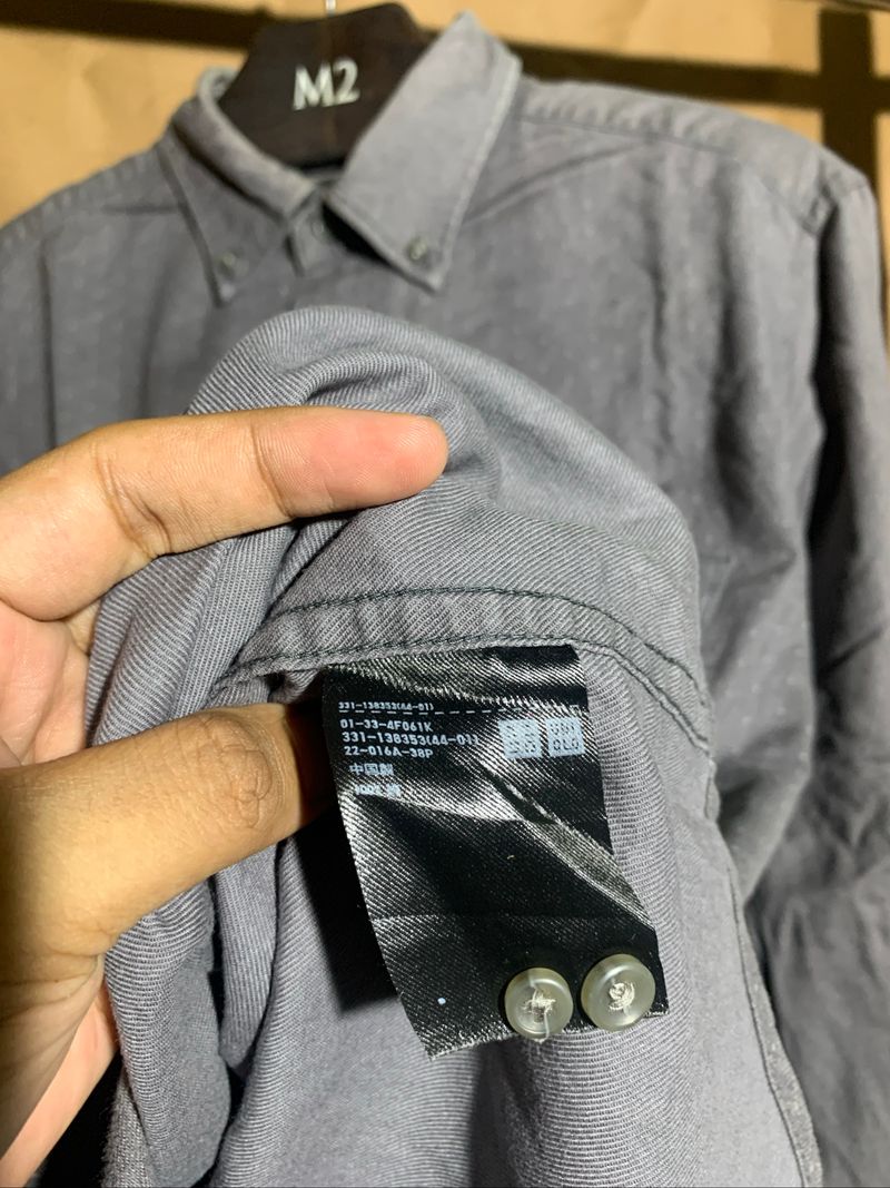 Kemeja Uniqlo pattern polka dot button down long shirt, foto 5