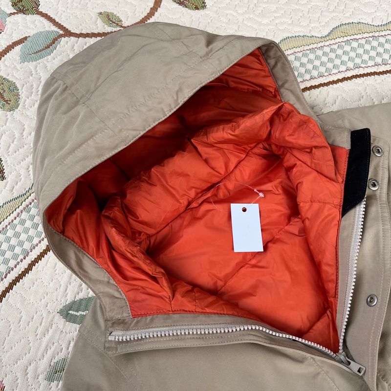 Uniqlo jacket tebal  anak cream cakep, foto 4