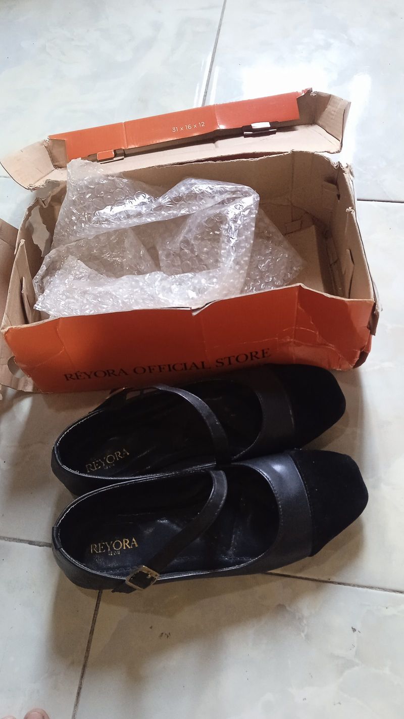 Reyora hitam, foto 2