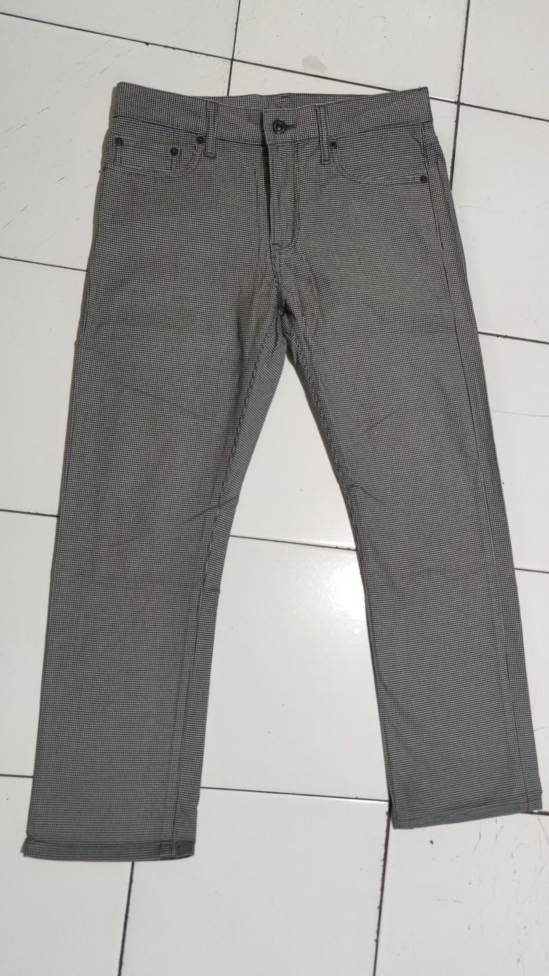 Celana Uniqlo, foto 2