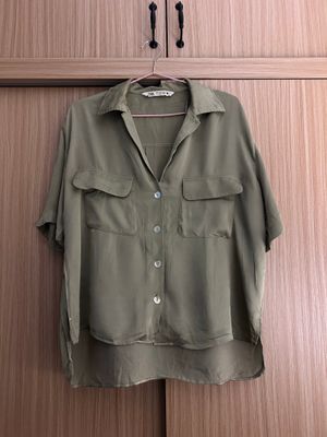 relaxed-fit khaki green short-sleeve satin shirt from Zara