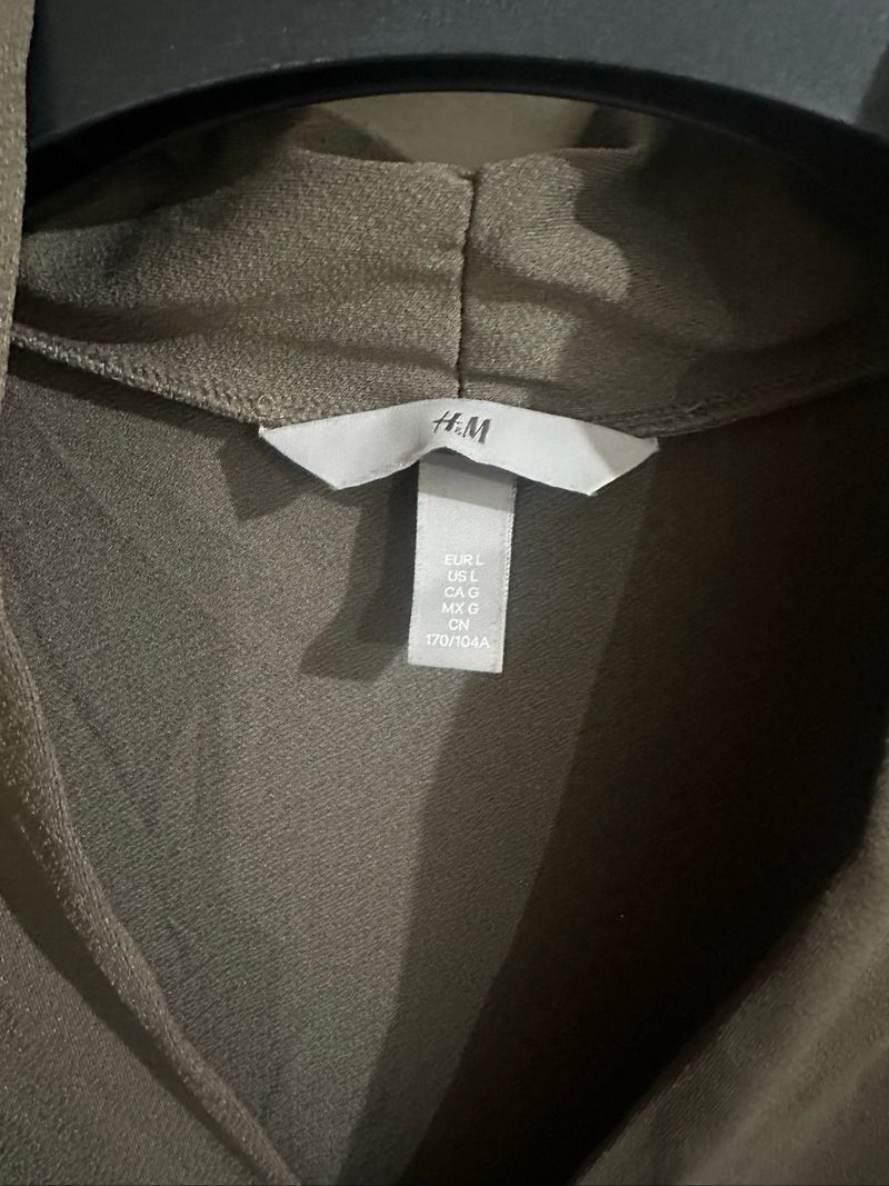 H&M Deep Plunge V Neck Blouse Olive, foto 4