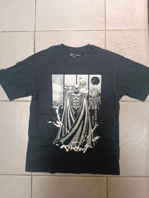 t shirt berserk X uniqlo