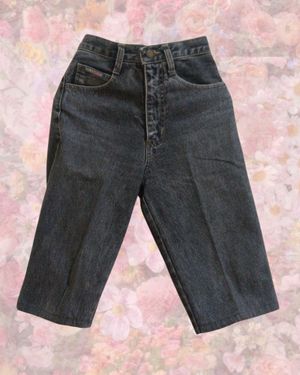 Capri Jeans