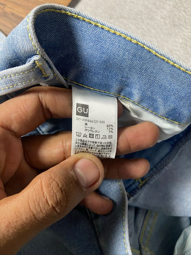 GU UNIQLO LIGHT BLUE JEANS, foto 3