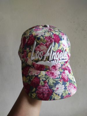 Topi Los Angeles Flowers