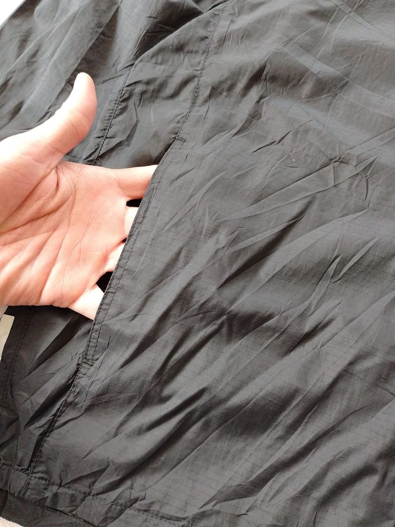 Jaket Parasut Lightweight Muji Pocketable Hitam Second, foto 7
