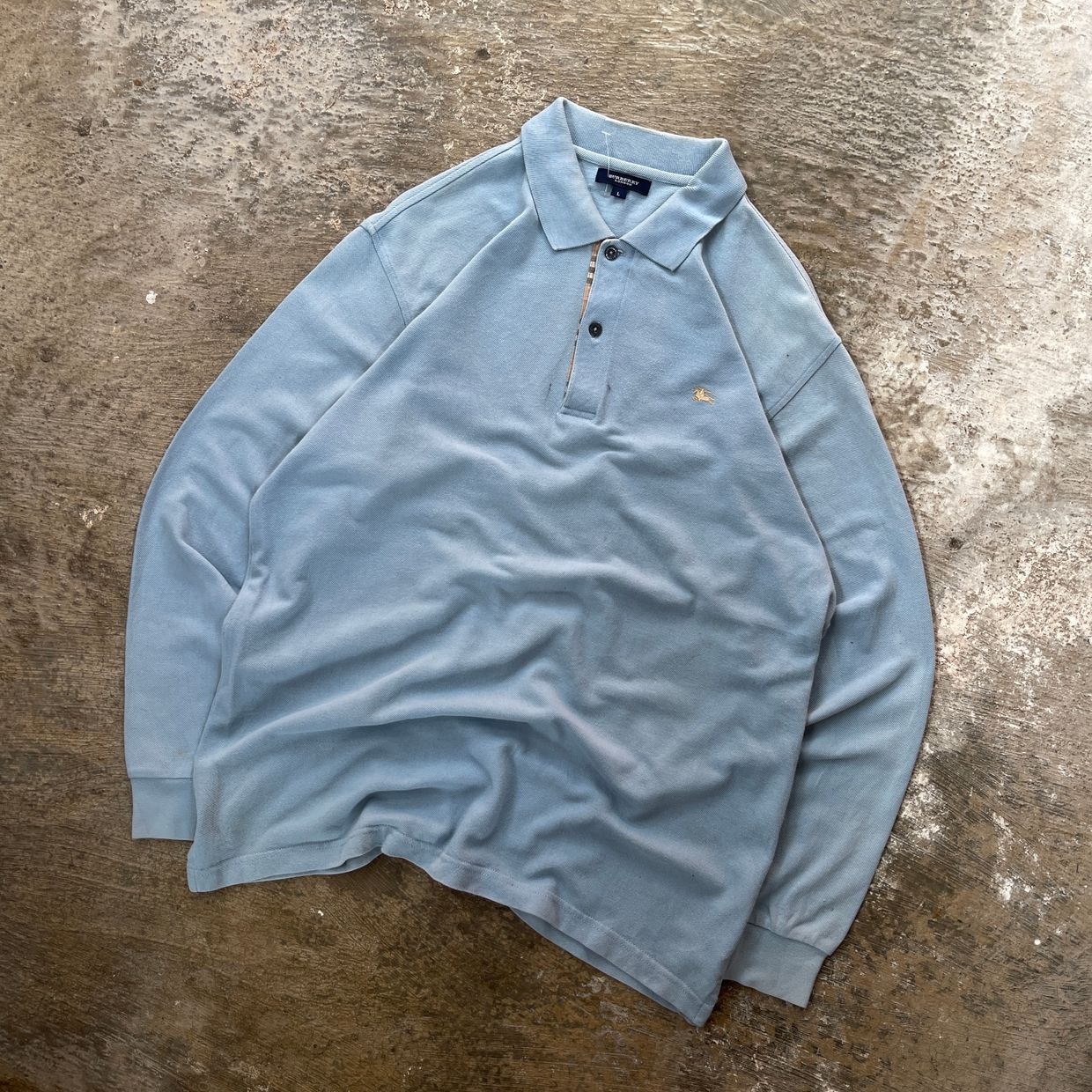 ™️ BURBERRY 🔖Size : L fit