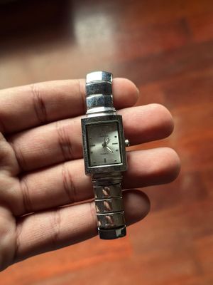 Jam Tangan Wanita Silver Kotak – Preloved