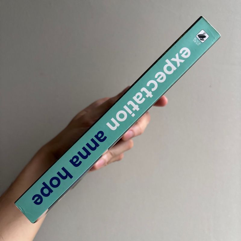 Expectation by Anna Hope, foto 3