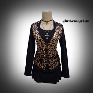 RED PEPPER LEOPARD TOP