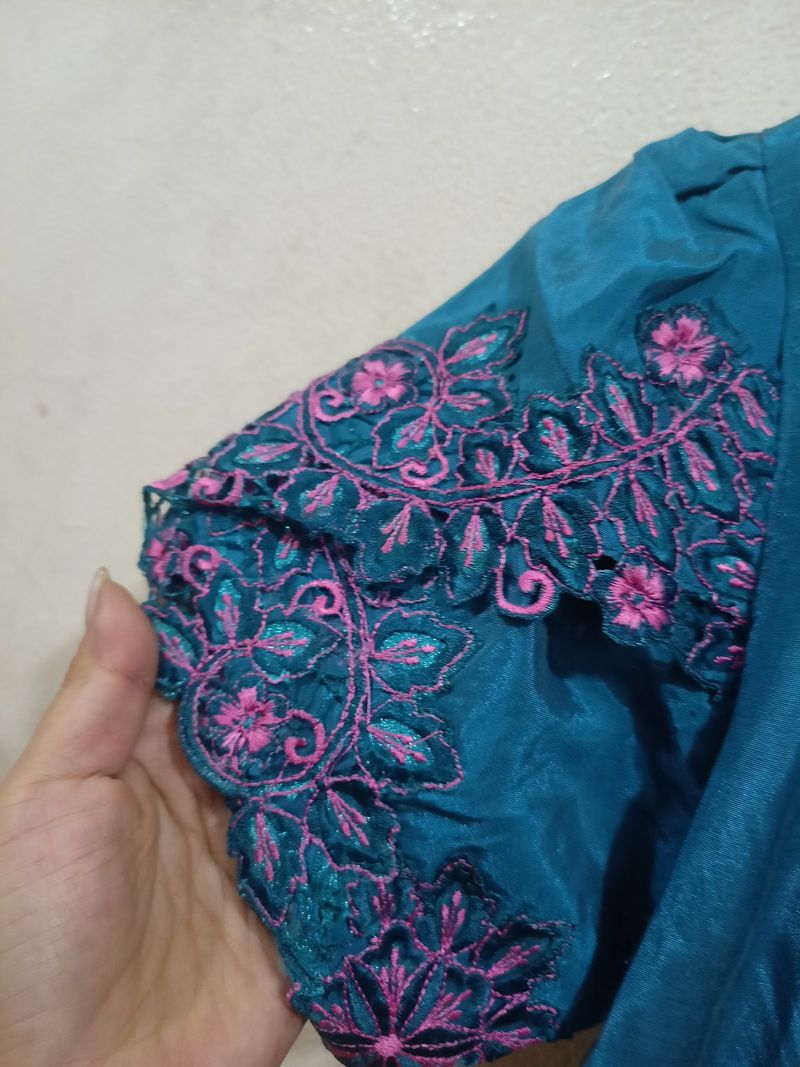 Kebaya modern, foto 3