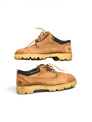 Timberland low boots not clarks dr martens catterpilar